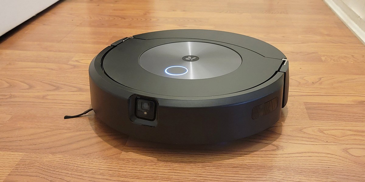Roomba Combo j7+ on light-colored laminate flooring