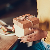 st1-gift