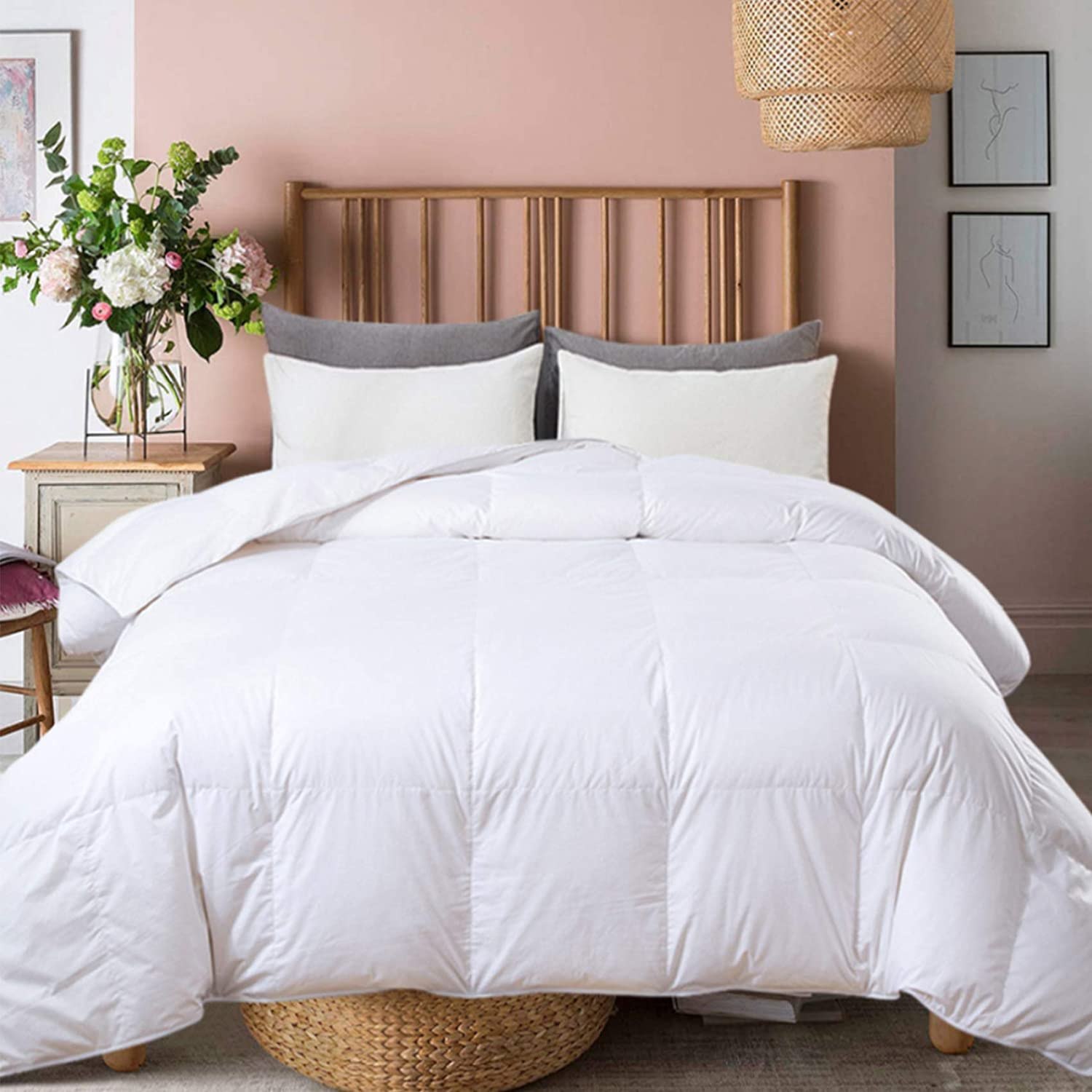 Ubauba All-Season Down Comforter